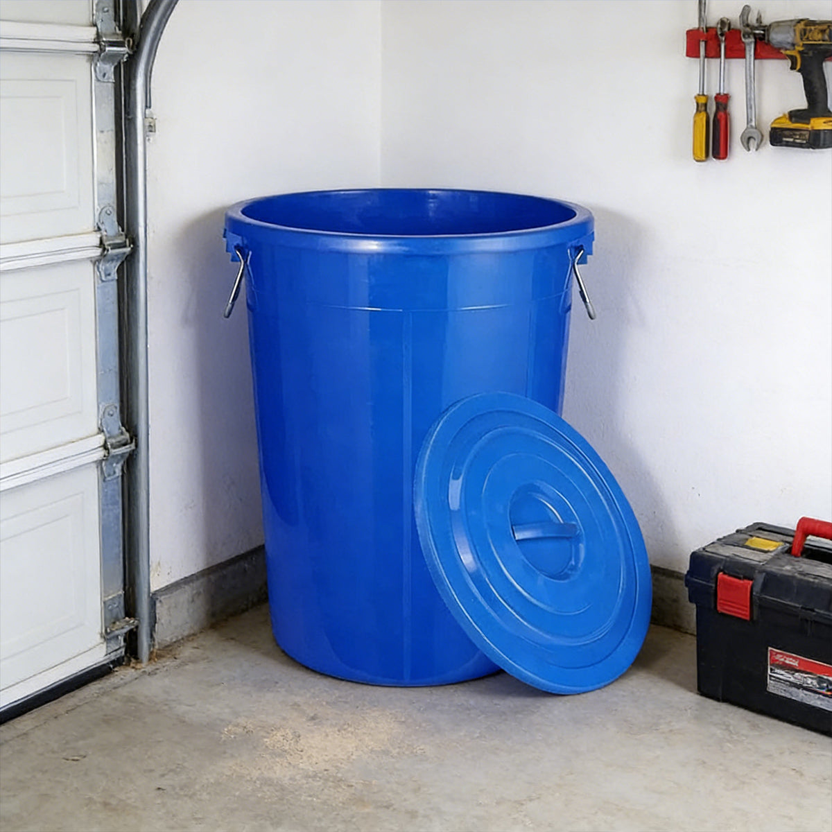 122.5L Round Plastic Bucket with Lid Heavy Duty