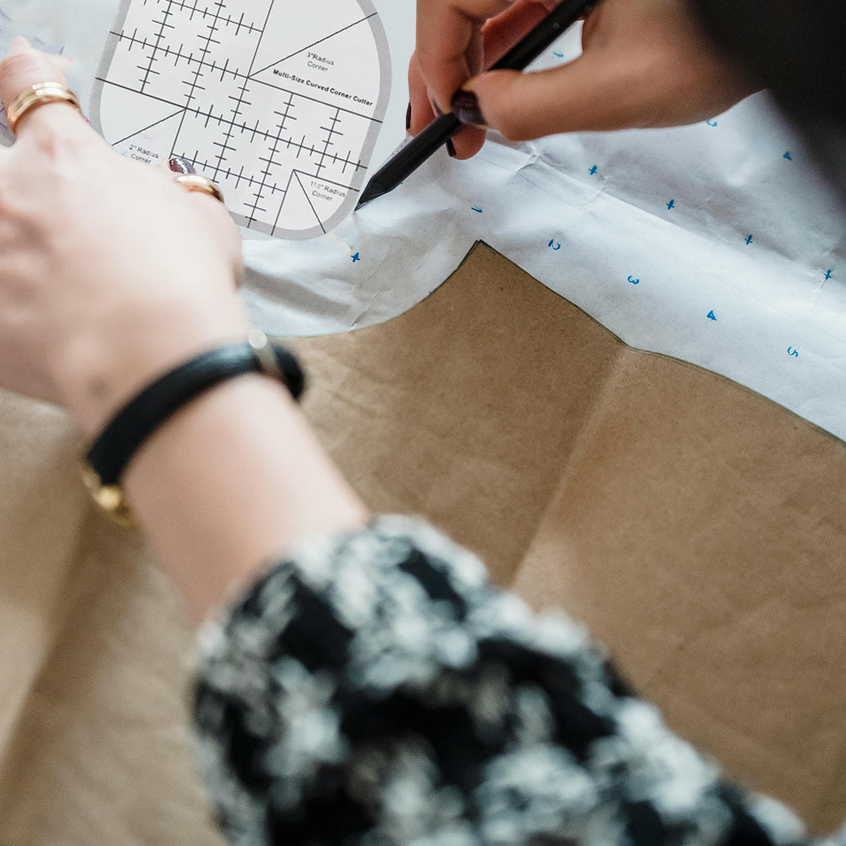 Multifunctional Acrylic Quilting Ruler Non Slip DIY Sewing Tool