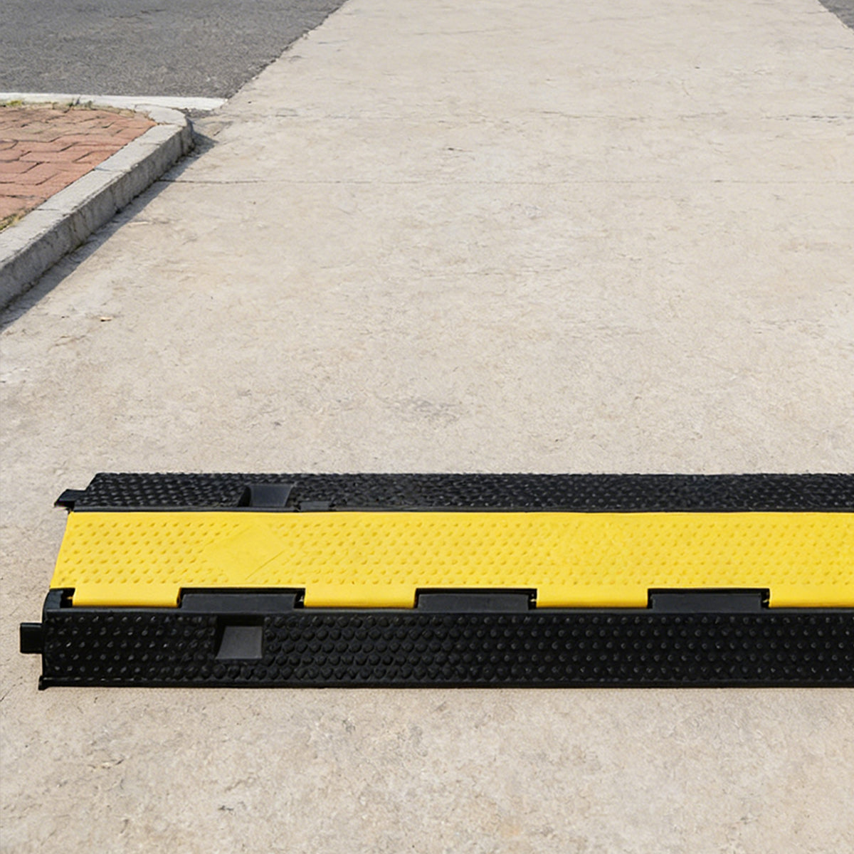 Slotted Rubber Speed Bump with Flip Cover Reflective Modular Design