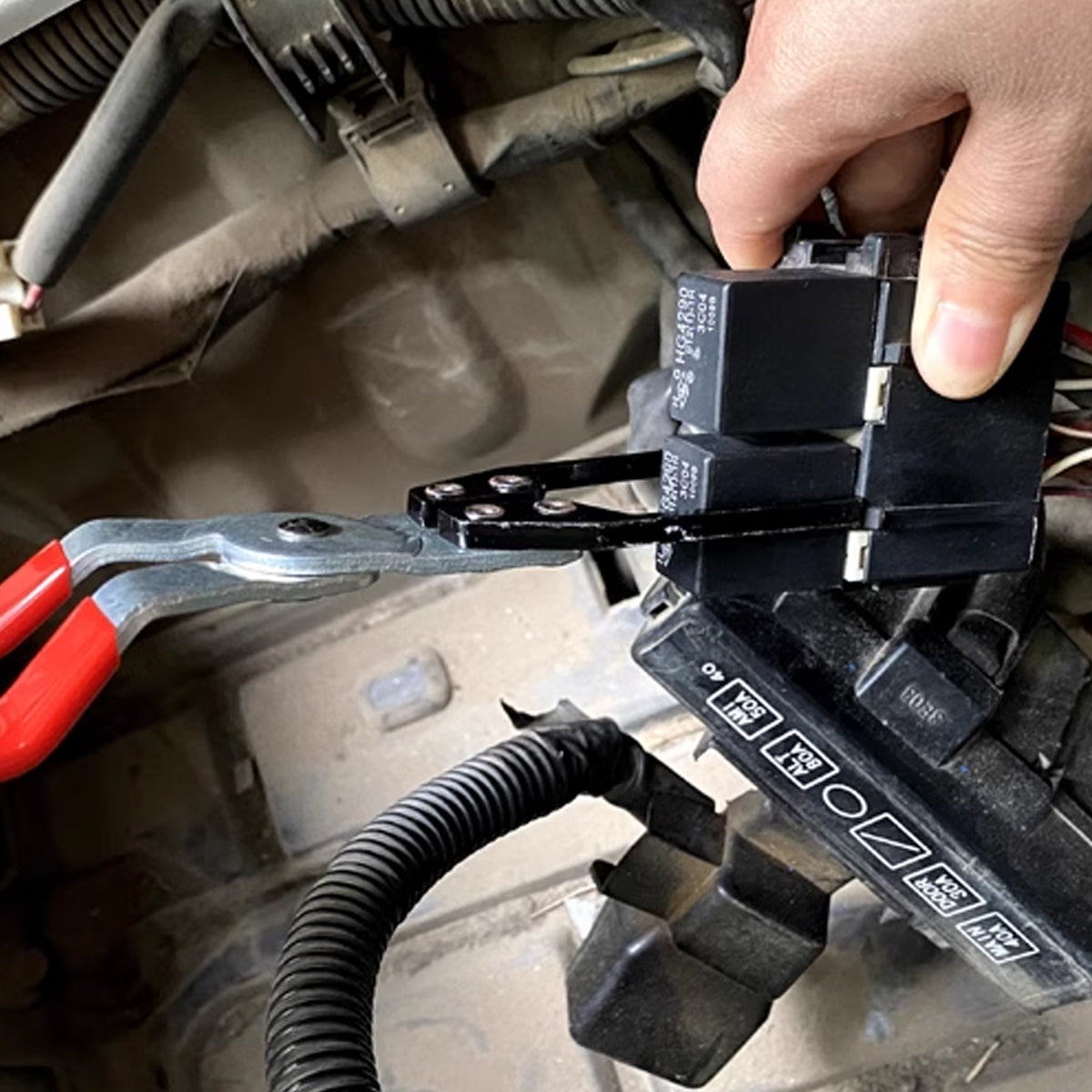 Auto Fuse Puller Relay Extraction Pliers for Car Mechanics