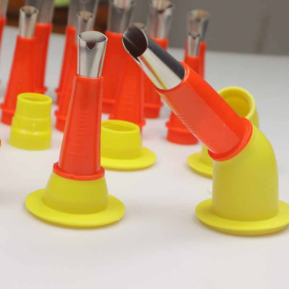 23PCS V-Shaped Rubber Nozzle Tool Kit for Caulking Sealing